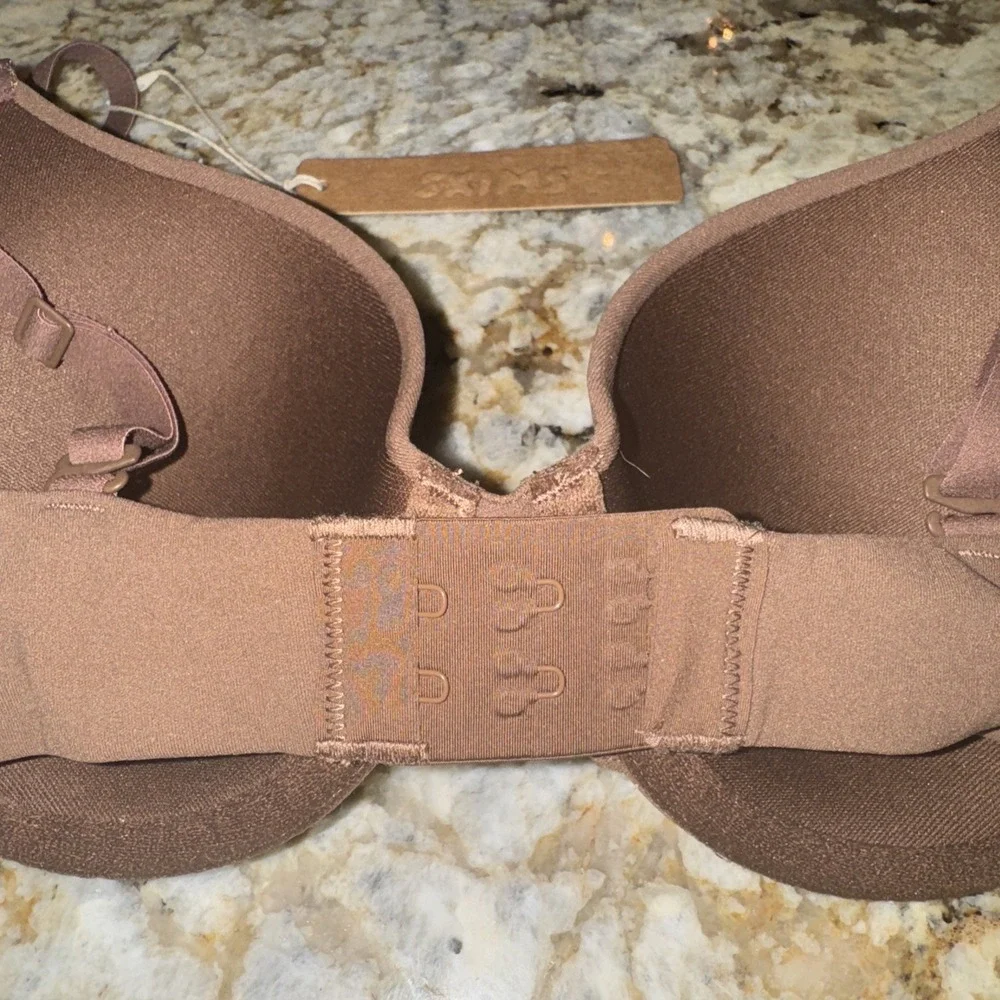 💕SKIMS Fits Everybody T-Shirt Padded Demi Bra Brown Jasper 32C NWT - Picture 6 of 8